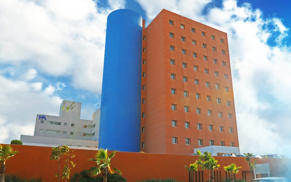 Fachada del Hospital Angeles Tijuana, en la Zona Río